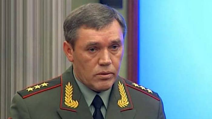 Глава Генштаба РФ проверяет ход внезапной проверки в Крыму