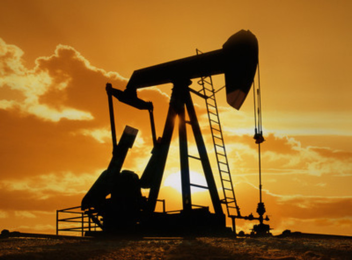 Нефть вернулась к уровню ниже $50