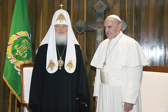 Лукашенко предложил патриарху Кириллу и папе римскому встретиться в Минске