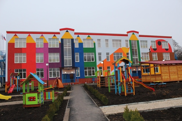 В России за 2018-2020 годы построят более 720 детских садов