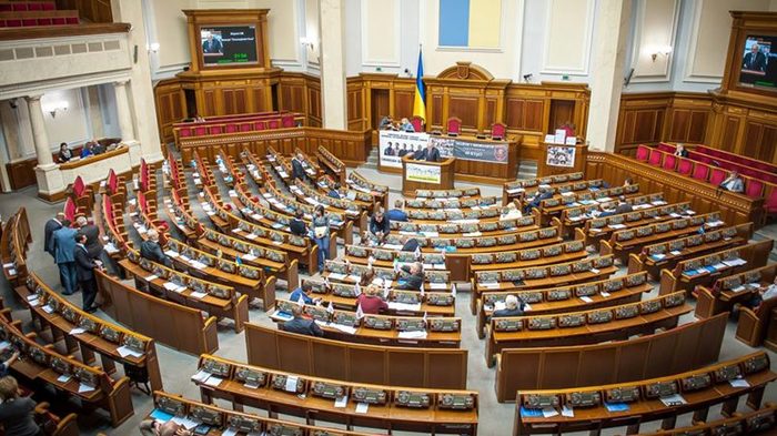 Украинская Рада вознамерилась выселить россиян из Крыма