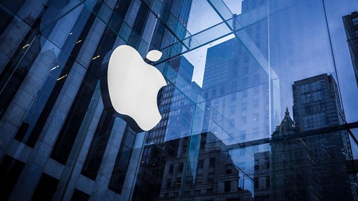 Капитализация Apple превысила $1 трлн