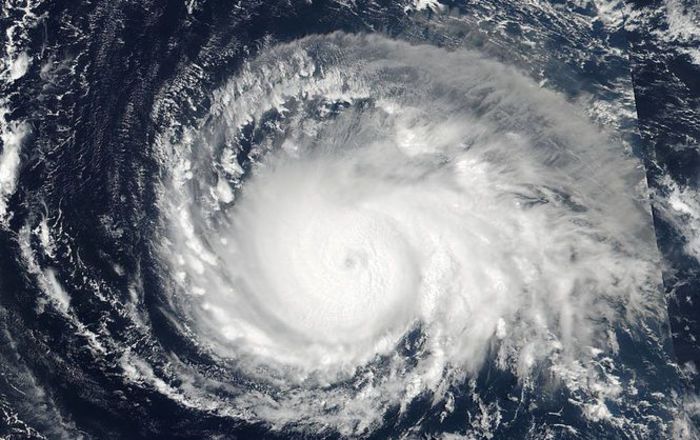 Ураган "Джон" угрожает Мексике из Тихого океана