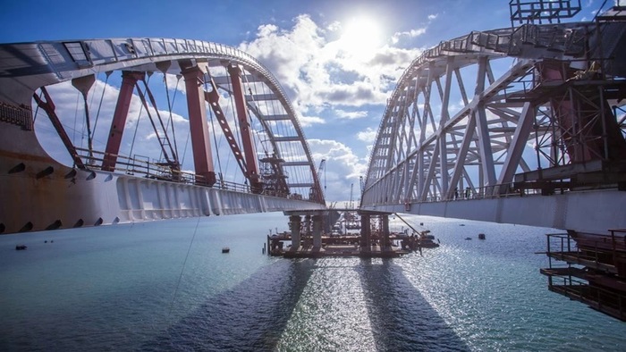После запуска железнодорожной части моста в Крым пойдут поезда из 11 городов России