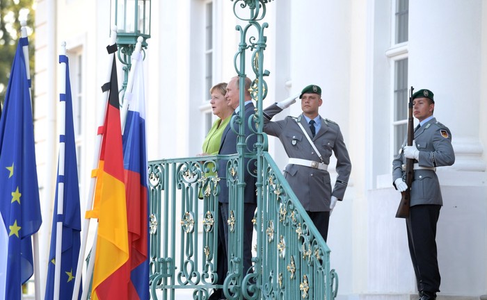 Владимир Путин и Ангела Меркель встречаются под Берлином