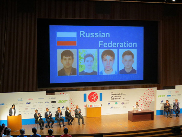 Российские школьники завоевали четыре медали на международной олимпиаде по информатике