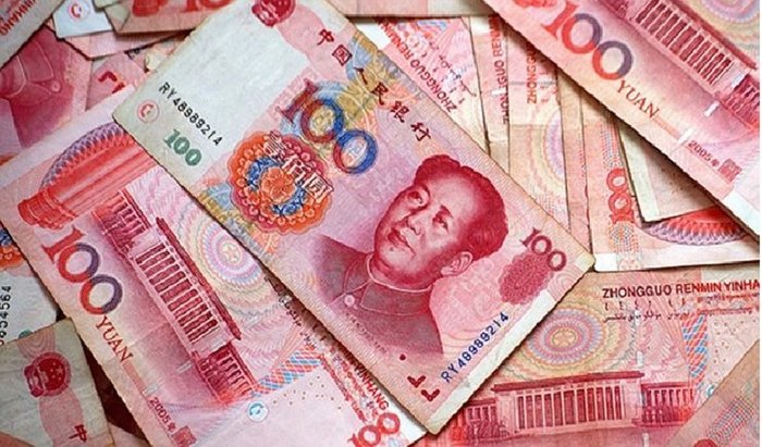 ЦБ Китая ослабил курс юаня к доллару до десятилетнего минимума 