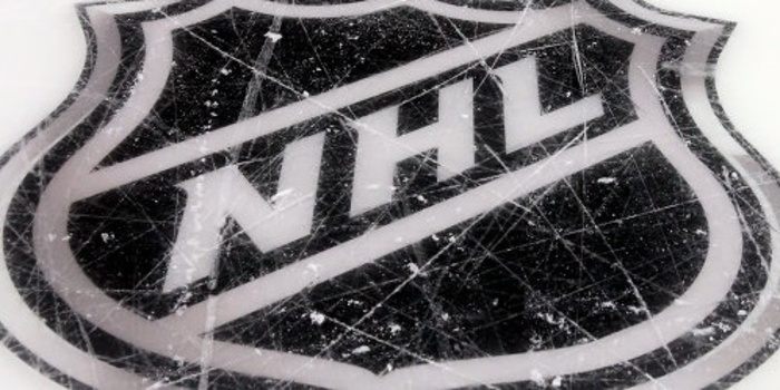 НХЛ не планирует проведение матчей в России 