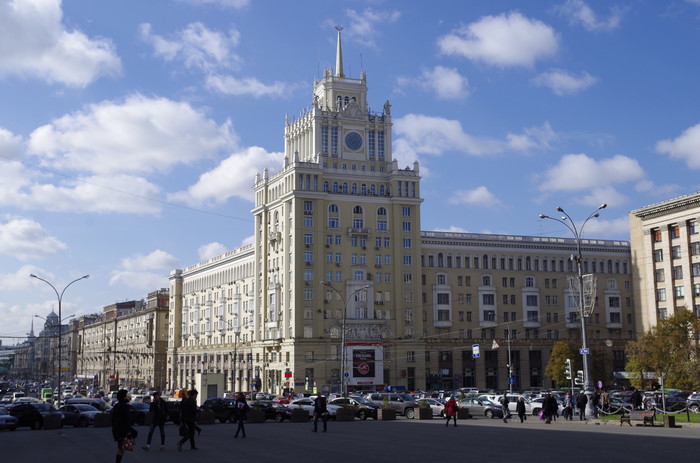Китайская госкомпания намерена купить московский отель "Пекин" - СМИ