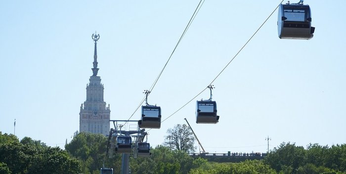 В Москве начала работать новая канатная дорога от Воробьевых гор до "Лужников"