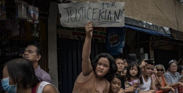Филиппинские полицейские приговорены к 40 годам тюрьмы за убийство в ходе «войны с наркотиками»