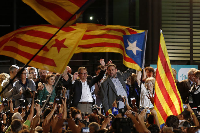 Еще двое заключенных лидеров «независимой» Каталонии объявили голодовку