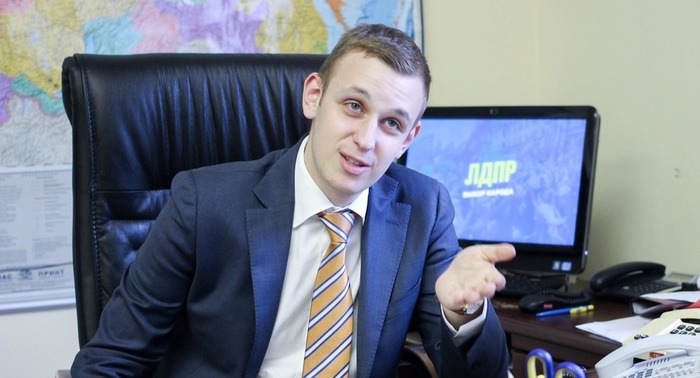 Депутат ЛДПР заступился за россиян, которым не хватает на новую машину