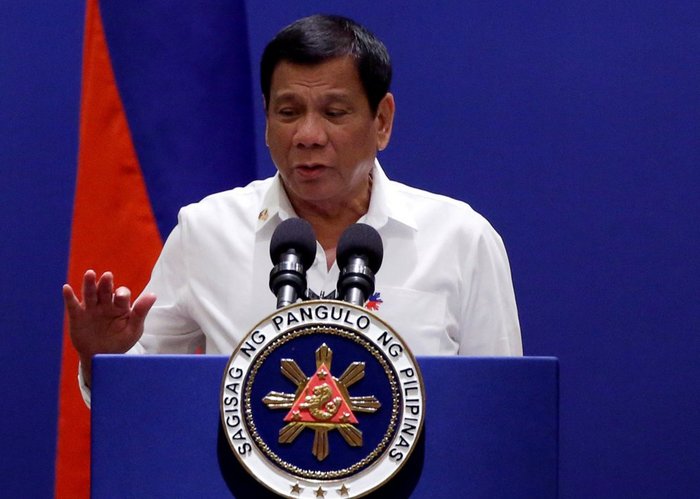 Филиппинский президент призвал убивать священников