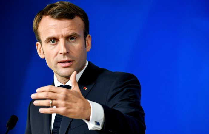 Макрон объявил о чрезвычайном экономическом положении во Франции 