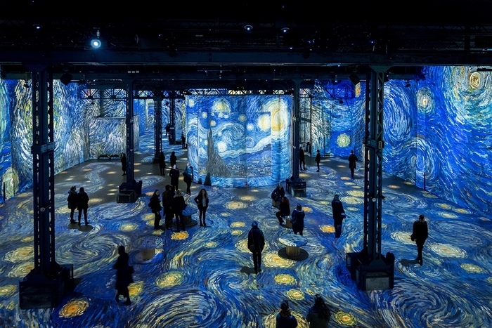 В парижской "Мастерской света" "ожили" полотна Ван Гога