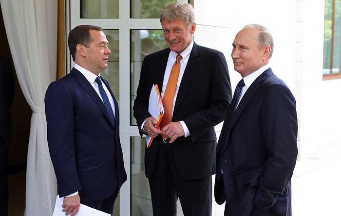 Самыми популярными мужчинами в российских СМИ стали Путин, Медведев и Песков 