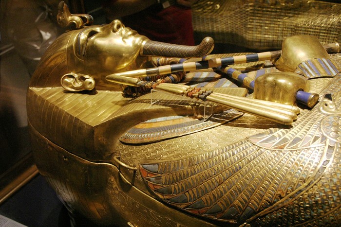 Лодка Тутанхамона найдена в Египте 