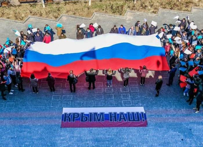 Почти 90% россиян рады воссоединению Крыма с Россией