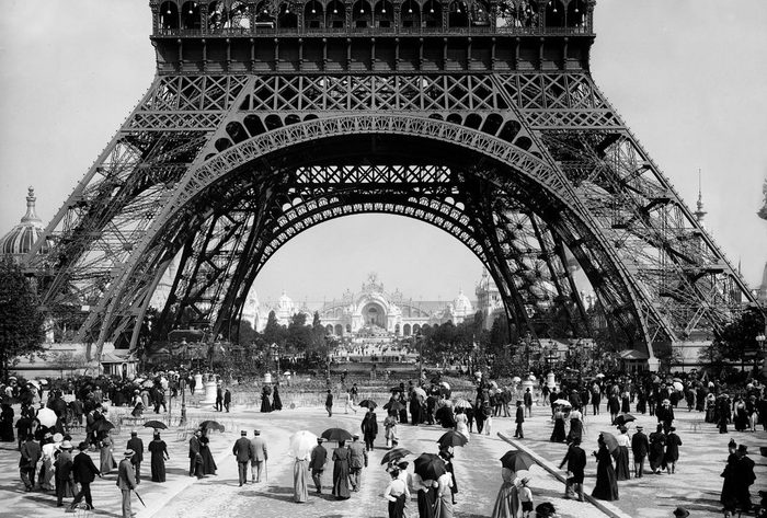 «Уродство», ставшее символом прекрасного. 130 лет со дня открытия Эйфелевой башни.