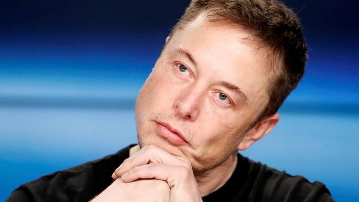 Маск будет следить за тратами сотрудников Tesla