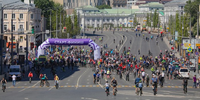 Десятки тысяч человек приняли участие в велофестивале в Москве