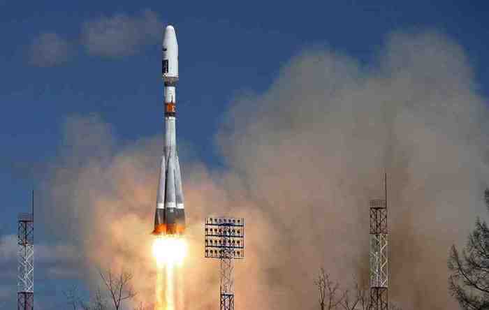 Ракета-носитель "Союз-2.1б" доставила космический аппарат на орбиту после удара молнии