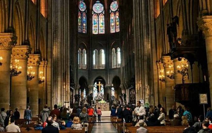 В Соборе Парижской Богоматери пройдет первая после пожара месса