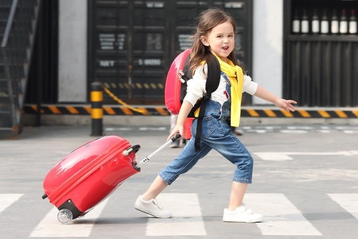  Вывозить детей за границу с 12 июня россияне будут по новым правилам