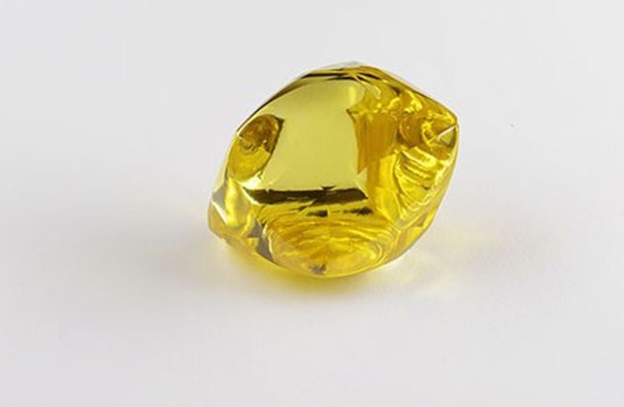  Редкий лимонный алмаз нашли в Архангельской области