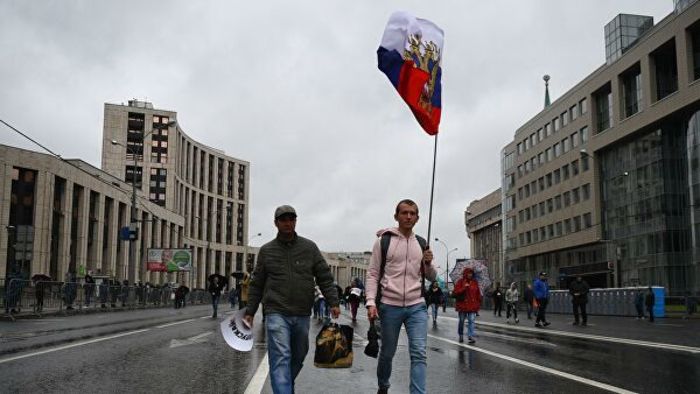 Согласованный митинг проходит на проспекте Академика Сахарова в Москве 