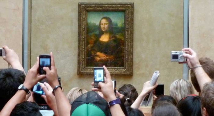 Лувр стал самым посещаемым музеем в мире