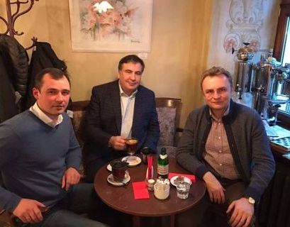 Саакашвили поел с Садовым под эгидой "Донбасса"