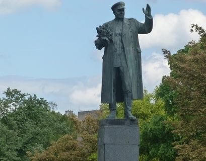 Москва надеется на быстрое расследование осквернения памятника Коневу в Праге – МИД РФ 