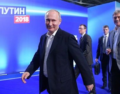 Владимир Путин продолжает принимать поздравления
