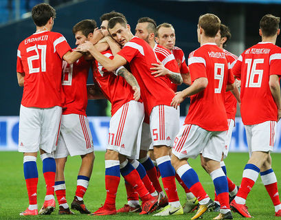 Российских футболистов призвали к здоровому образу жизни