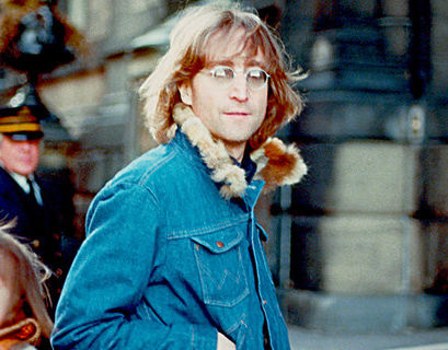Альбом Double Fantasy, подписанный Ленноном в день гибели, выставлен на торги