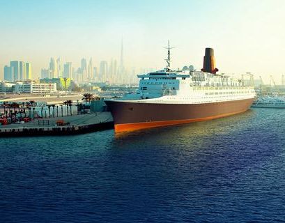 Круизный лайнер Queen Elizabeth 2 превратился в пятизвездочный отель в Дубае