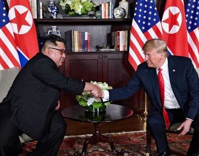 Дональд Трамп и Ким Чен Ын встретились в Сингапуре