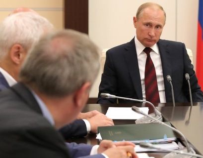 Путин отправил в отставку 15 генералов-силовиков