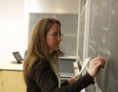 Российских педагогов проверят на профпригодность