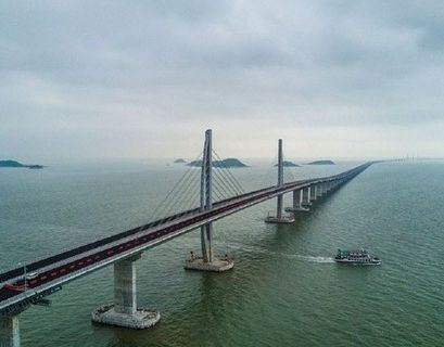 Рекордный морской мост связал Гонконг, Макао и Чжухай