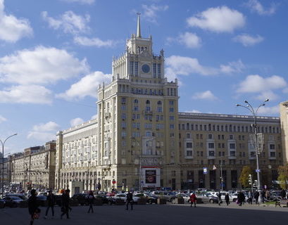 Китайская госкомпания намерена купить московский отель "Пекин" - СМИ