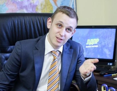 Депутат ЛДПР заступился за россиян, которым не хватает на новую машину