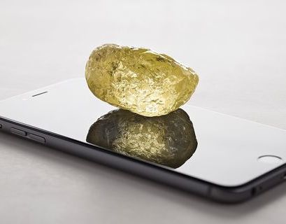 Алмаз размером с куриное яйцо обнаружили в Канаде