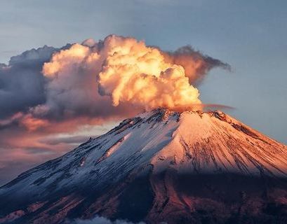 В Мексике проснулся вулкан Попокатепетль 