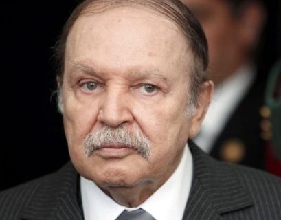 Президент Алжира объявил об уходе в отставку