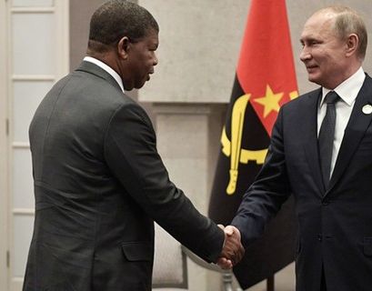 Путина наградили орденом за особые заслуги перед Анголой