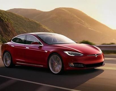 Запуск роботакси Tesla намечен на 2020 год