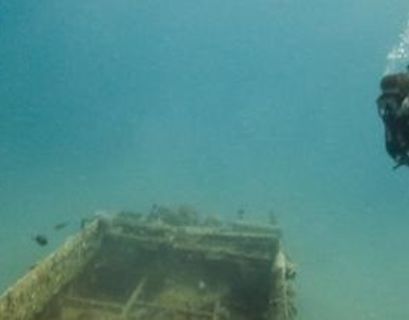 На затонувшем в Крыму пароходе нашли картины Айвазовского 